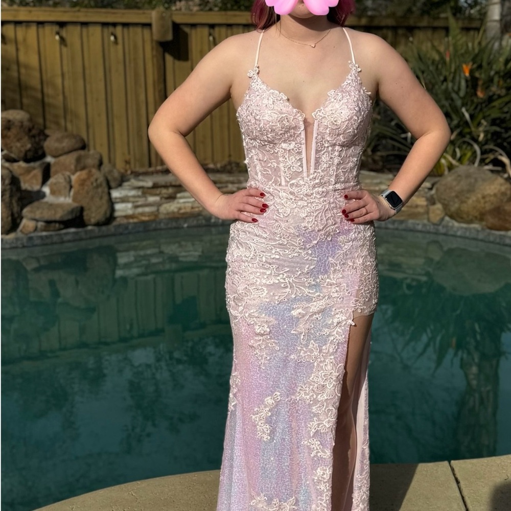 Elegant Pink Lace Evening Dress